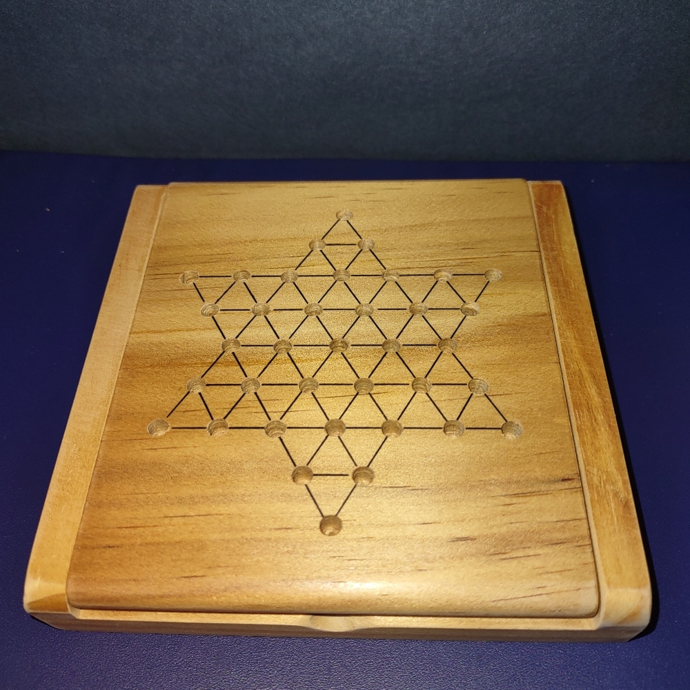 Vintage Travel Chinese Checkers set in wooden box